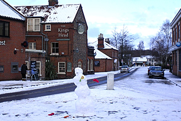 Snow in Wroxham, Norfolk Broads